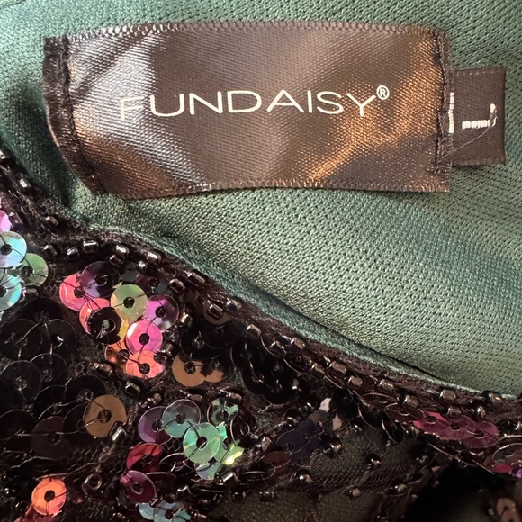 Fundaisy Black and Green Beaded Midi Dress - Picture 10 of 11